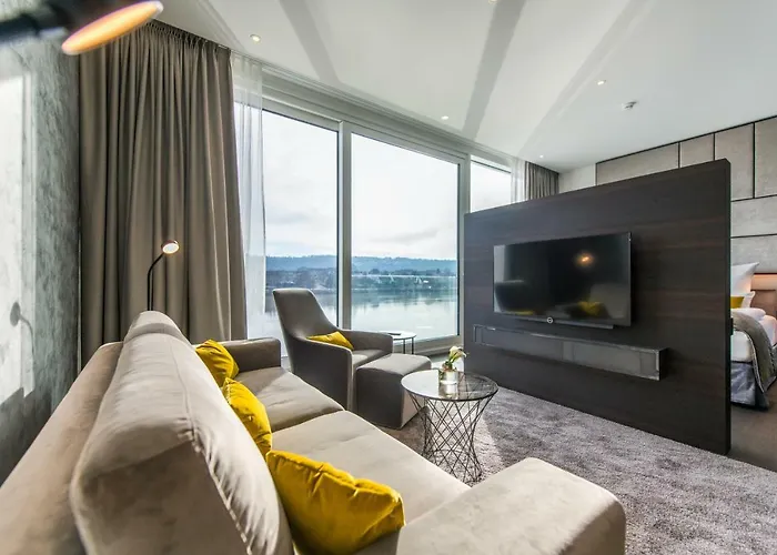 Faehrhaus 5* 科布倫茨